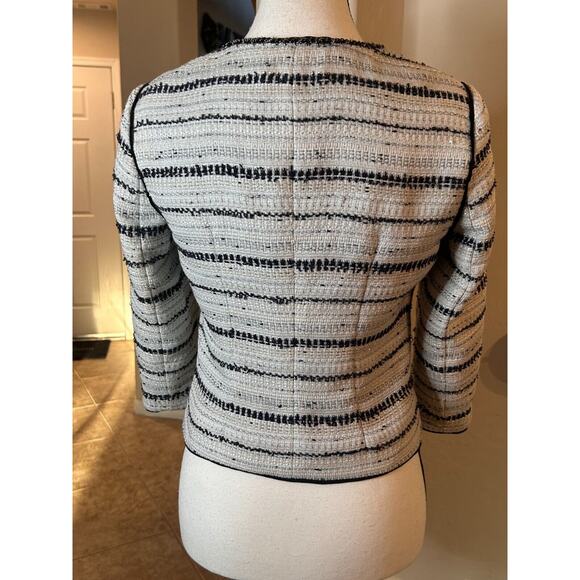 White House Black Market Cropped Tweed Blazer Size 0 - Picture 5 of 8